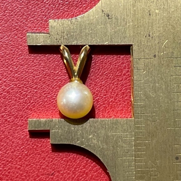 14k Pearl Pendant & chain - Picture 6 of 6